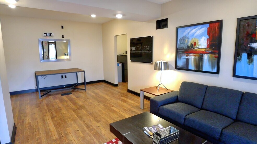 More Photos Of 710 E 64th St, Indianapolis Office For Lease