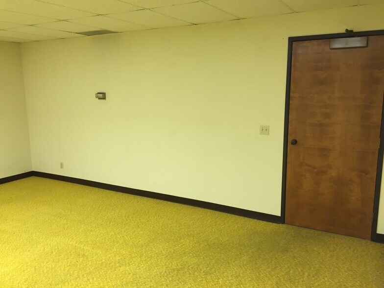 More Photos Of 445 Rosewood Ave, Camarillo Medical For Sale