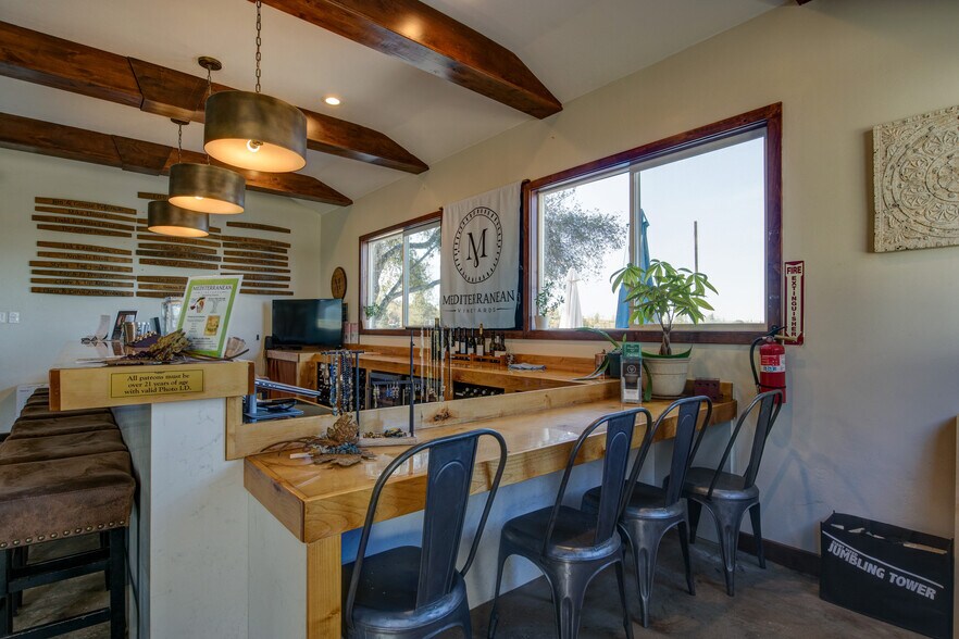 More Photos Of 7449 Fairplay Rd, Somerset Specialty For Sale