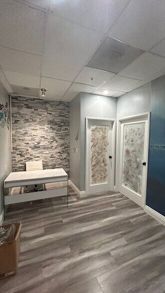 More Photos Of 20072 SW Birch St, Newport Beach Medical For Lease