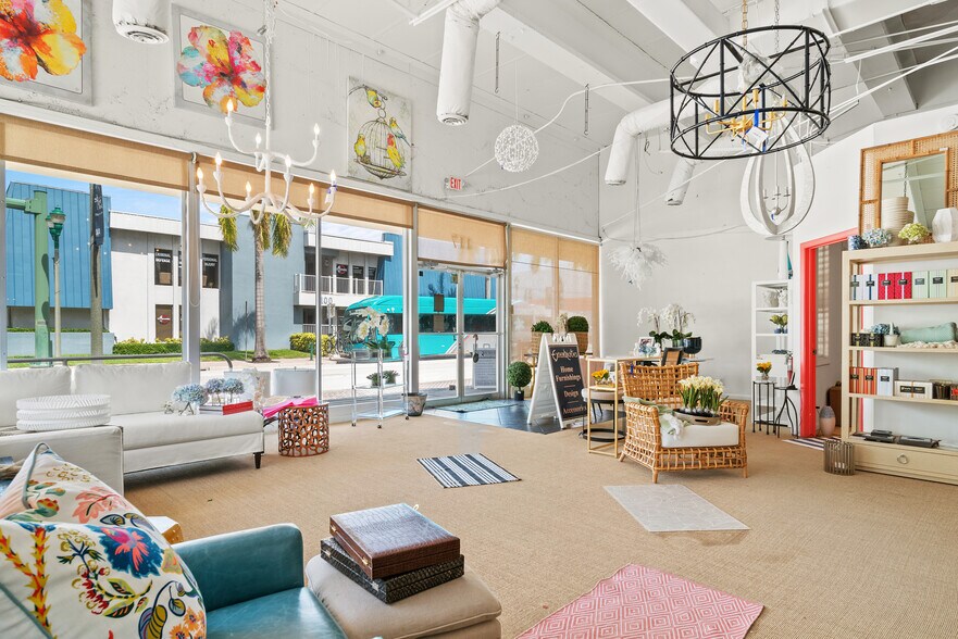 More Photos Of 117 NE 5th Ave, Delray Beach Storefront Retail Office For Sale