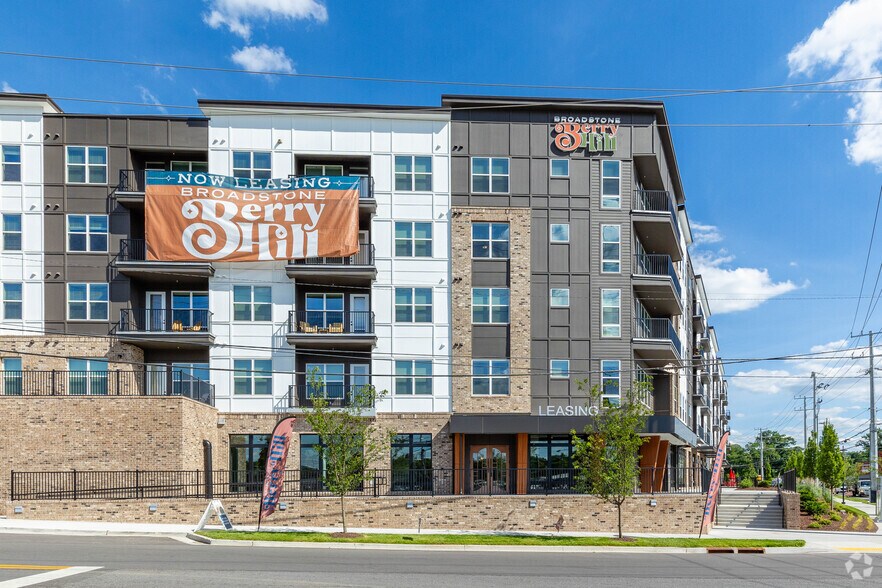 More Photos Of 2500 Bransford Ave, Nashville Apartments For Lease