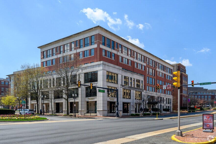 More Photos Of 1900 Duke St, Alexandria Office For Lease
