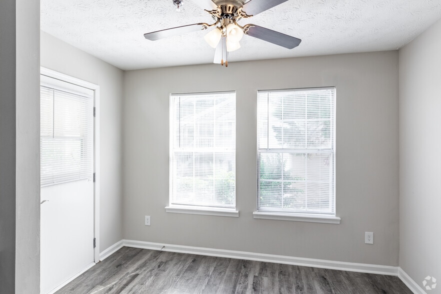 More Photos Of 10238 Fieldcrest Walk, Covington Apartments For Sale