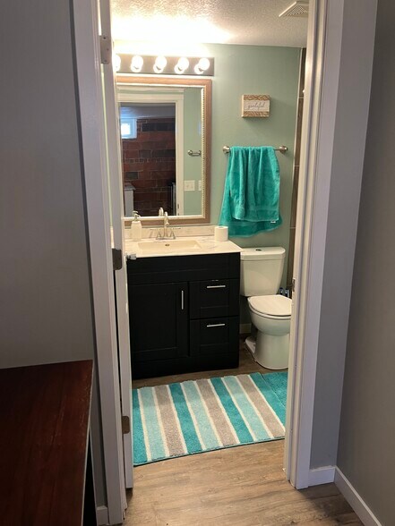 More Photos Of 933 18th St, Des Moines Apartments For Sale