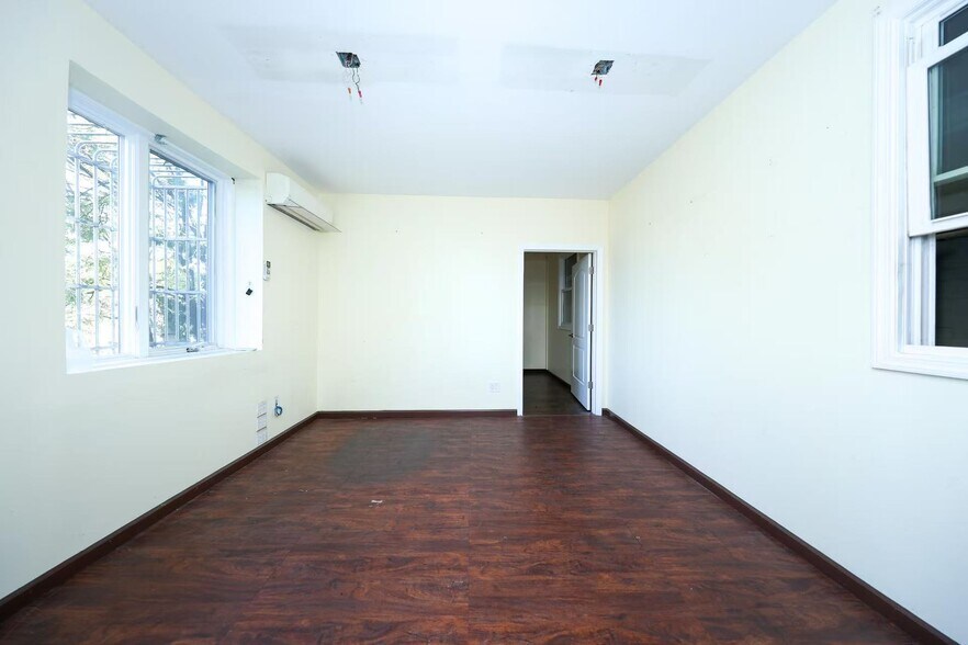 More Photos Of 195 Bush St, Brooklyn Warehouse For Lease