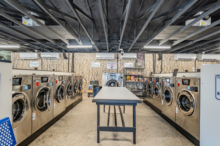 More Photos Of 1810 Ribaut Rd, Port Royal Convenience Store For Sale