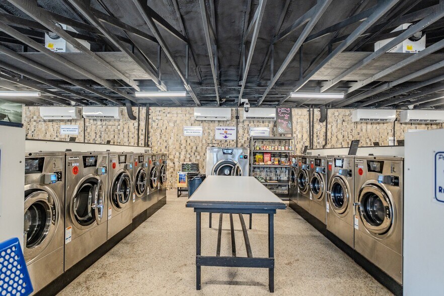 More Photos Of 1810 Ribaut Rd, Port Royal Convenience Store For Sale