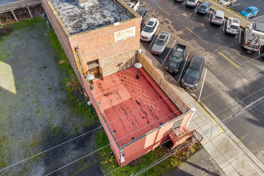 More Photos Of 205 Court St, The Dalles Restaurant For Sale