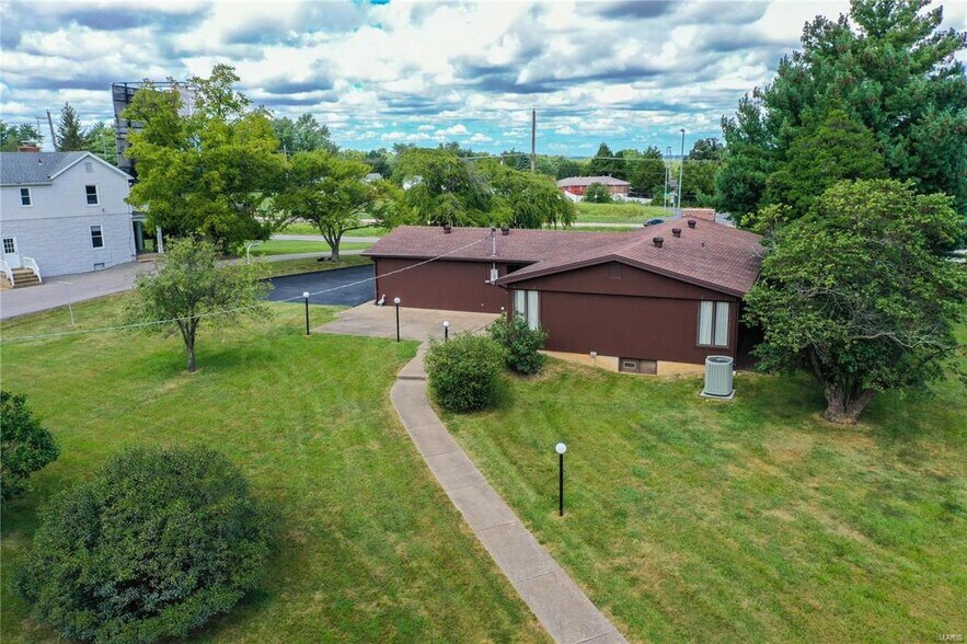 More Photos Of 1500 Gravois Rd, High Ridge Office Residential For Sale