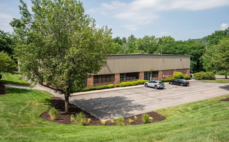 More Photos Of 299 Industrial Ln, Torrington Distribution For Lease