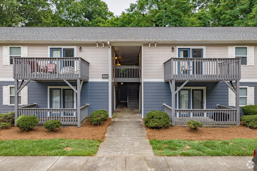 More Photos Of 920 Highland Ave, Greensboro Apartments For Sale