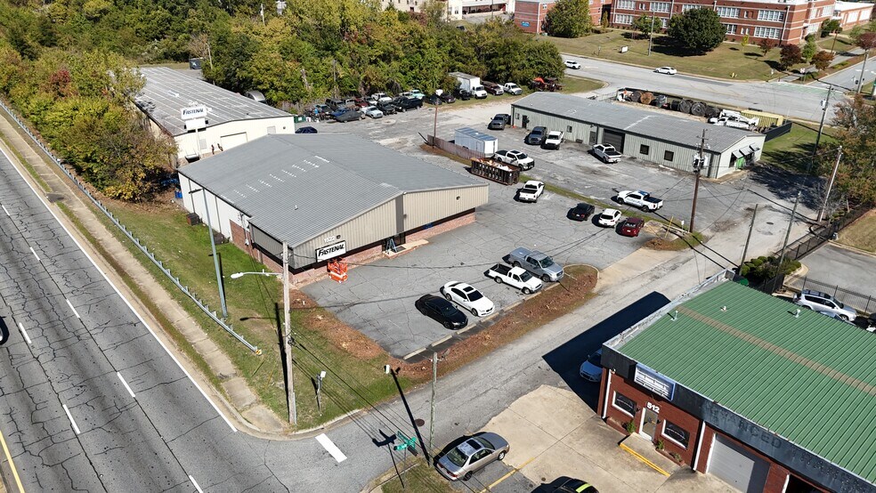 Primary Photo Of 1522 Veterans Pky, Columbus Flex For Lease