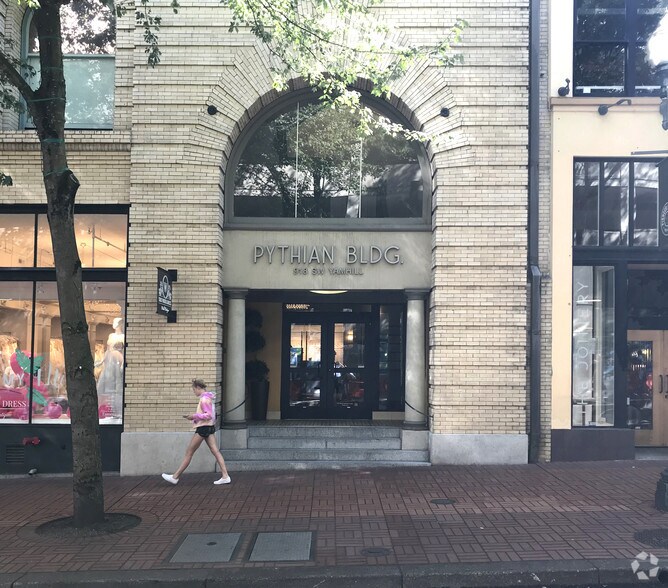 More Photos Of 918 SW Yamhill St, Portland Office For Sale