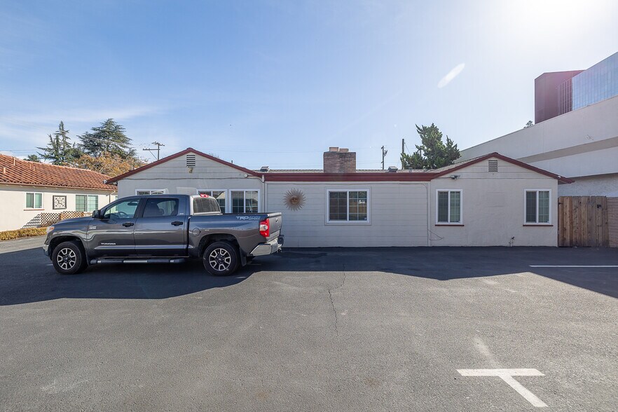 More Photos Of 25 E Hedding St, San Jose Office For Lease