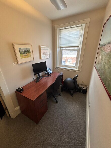 More Photos Of 97 Main St, Belfast Office For Sale