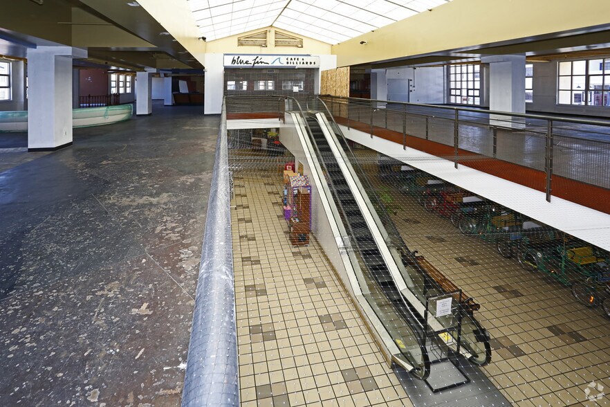 More Photos Of 685 Cannery Row, Monterey Restaurant For Lease