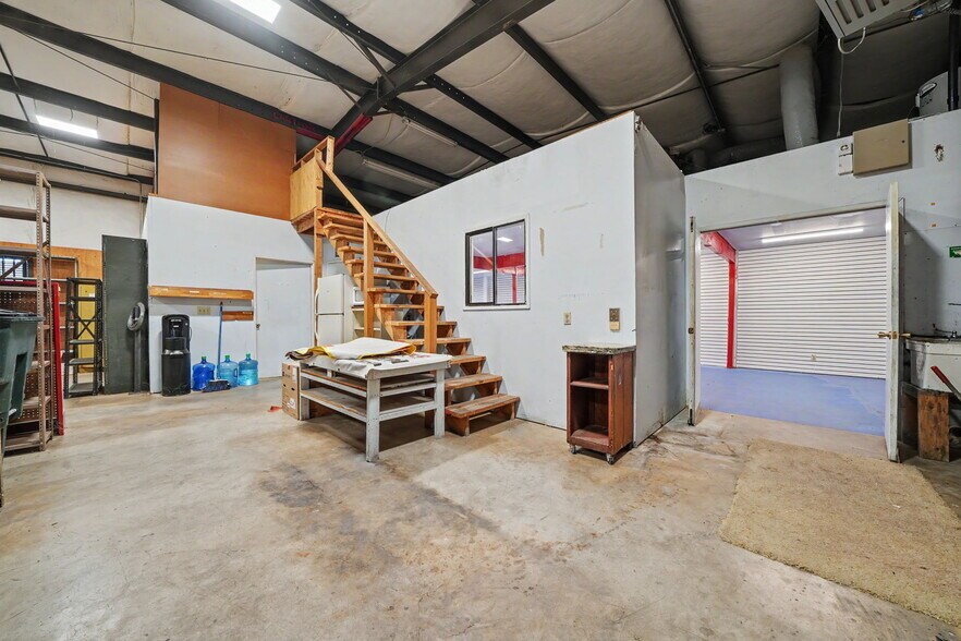 More Photos Of 11020 N State Highway 49, Martell Freestanding For Sale