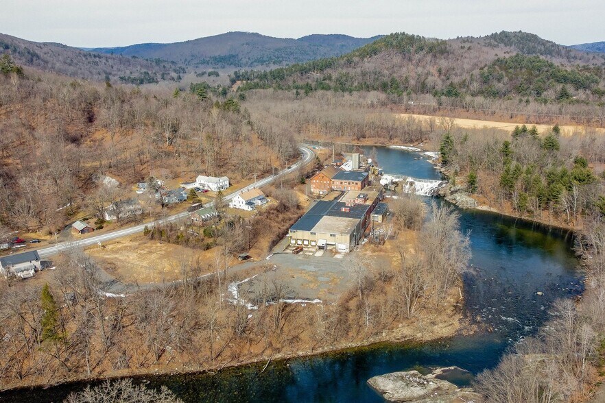 More Photos Of 1190 Huntington Rd, Huntington Manufacturing For Lease