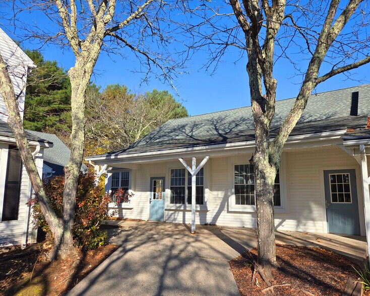 More Photos Of 395 W Avon Rd, Avon Office For Lease