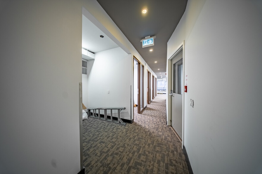 More Photos Of 31 Elm St, Toronto Storefront Retail Office For Sale