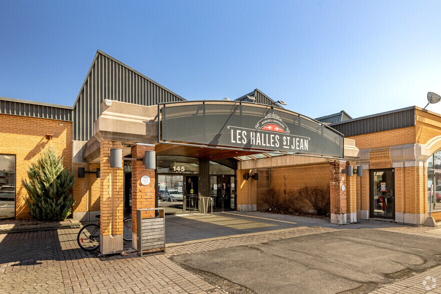 More Photos Of 145 Boul Saint-Joseph, St-Jean Office For Lease