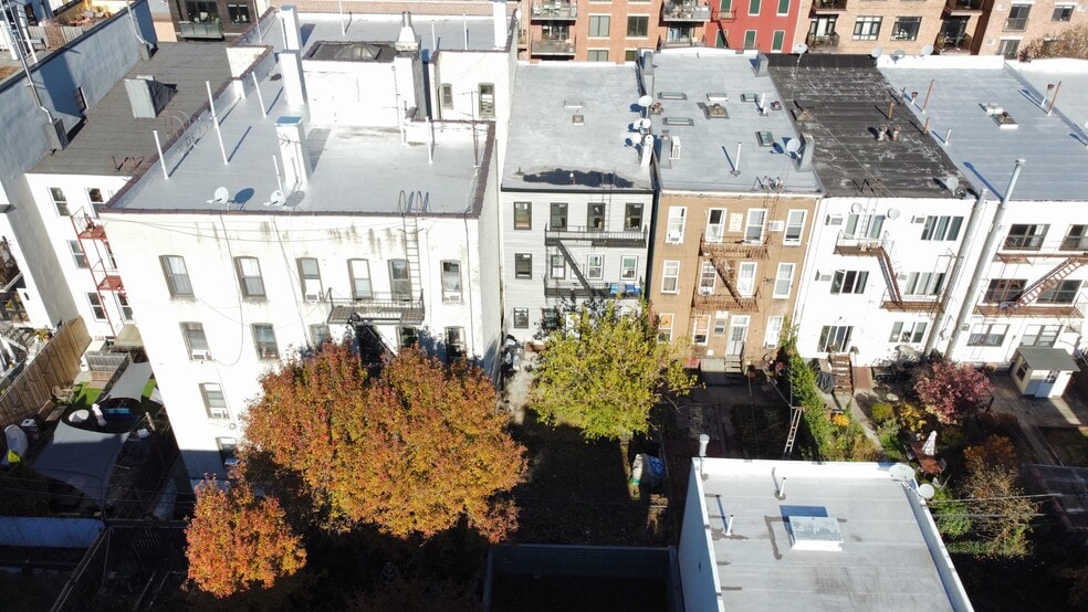 More Photos Of 196 Huron St, Brooklyn Apartments For Sale