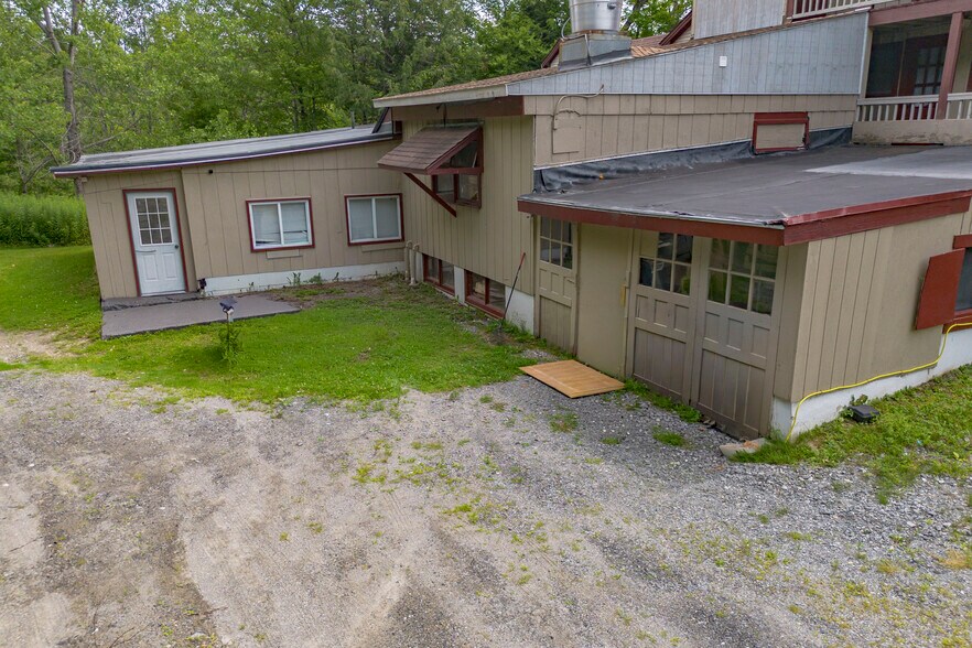 More Photos Of 6 Abroad Rd, West Dover Hotel For Sale