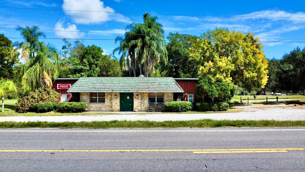 Primary Photo Of 12500 State Road 33, Groveland Restaurant For Sale