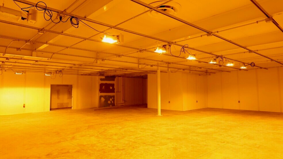 More Photos Of 82 2nd St, Manhattan Warehouse For Sale