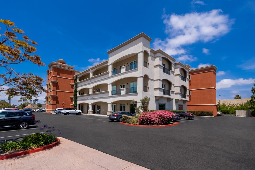 More Photos Of 950 Boardwalk, San Marcos Office For Lease