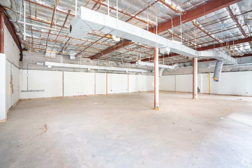 More Photos Of 3100 Gulf Fwy, La Marque Office For Sale