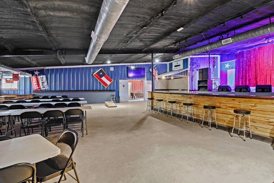 More Photos Of 1450 FM 279, Ben Wheeler Restaurant For Sale