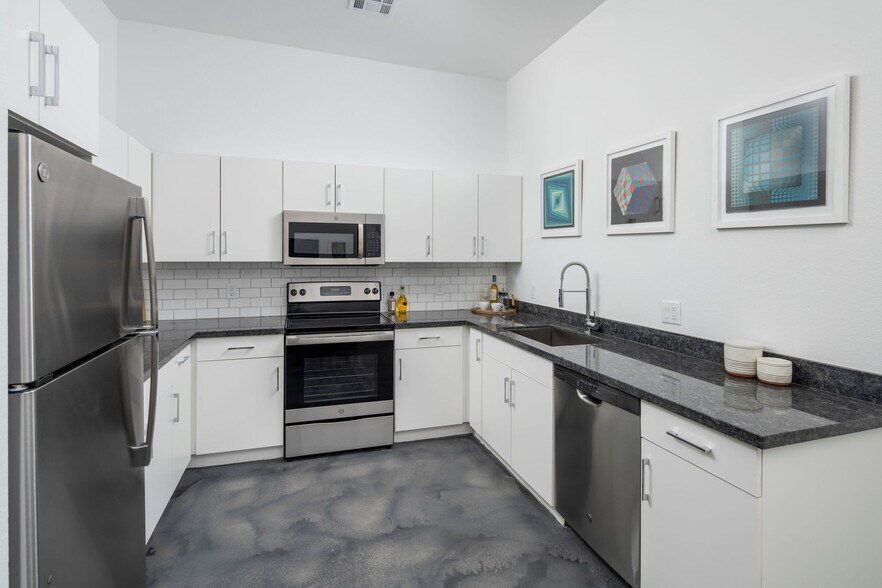 More Photos Of 3625 N 16th St, Phoenix Apartments For Sale