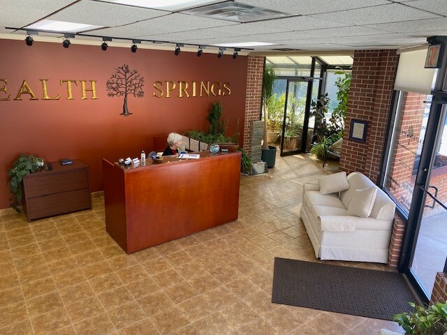 More Photos Of 118 Spring St, Excelsior Springs Office For Sale