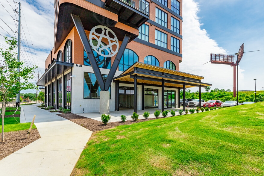 More Photos Of 1620 Riverfront Pky, Chattanooga Apartments For Lease