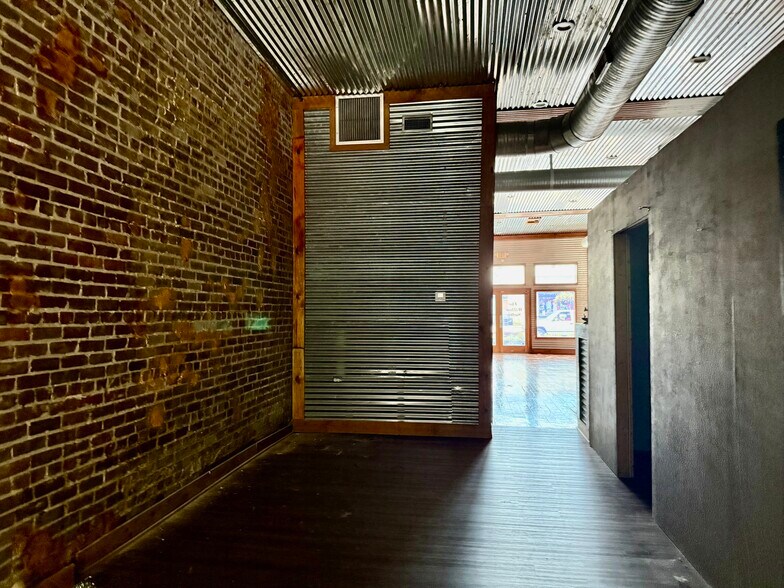 More Photos Of 117 Saint Joseph Ave, Brewton Restaurant For Sale