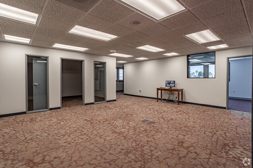 More Photos Of 3775 Elizabeth St, Riverside Office For Sale