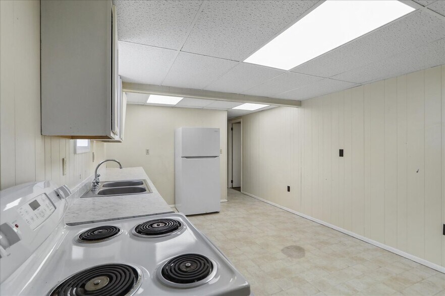 More Photos Of 339 Frederick St, Cumberland Multifamily For Sale