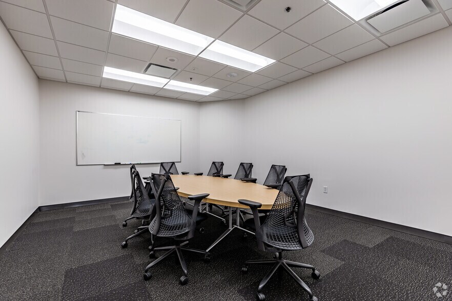 More Photos Of 9500 Koger Blvd N, Saint Petersburg Unknown For Lease