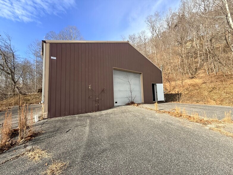 More Photos Of 13125 Old US Route 23, Catlettsburg Industrial For Sale