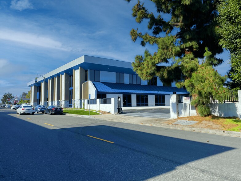 More Photos Of 171 S Anita Dr, Orange Medical For Lease