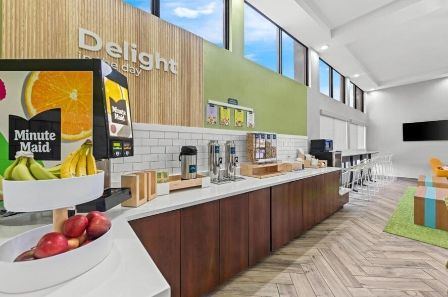 More Photos Of 3402 Winfield Dunn Pky, Kodak Hotel For Sale