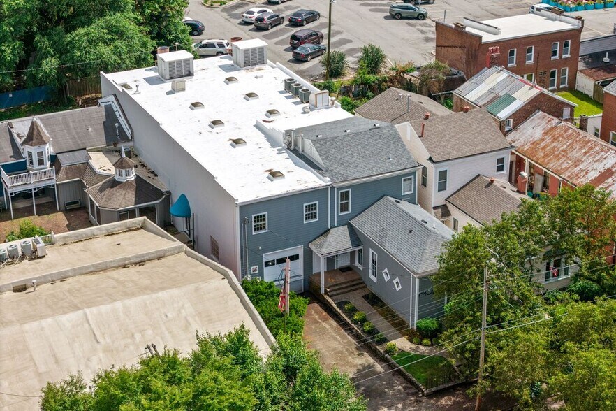 Primary Photo Of 1320 E Washington St, Louisville Light Manufacturing For Sale