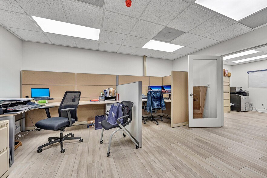 More Photos Of 3922 Electric Rd, Roanoke Office For Lease