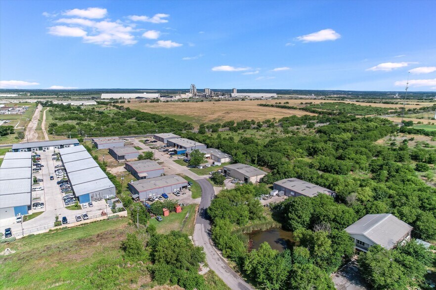 More Photos Of 2457 Interstate Park Dr, Buda Unknown For Lease