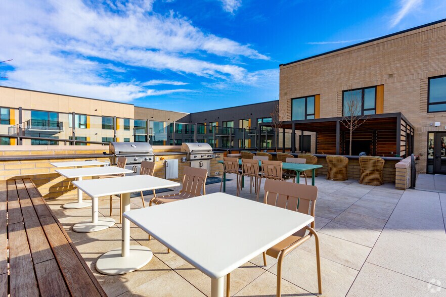 More Photos Of 1380 Uvalda St, Aurora Apartments For Lease