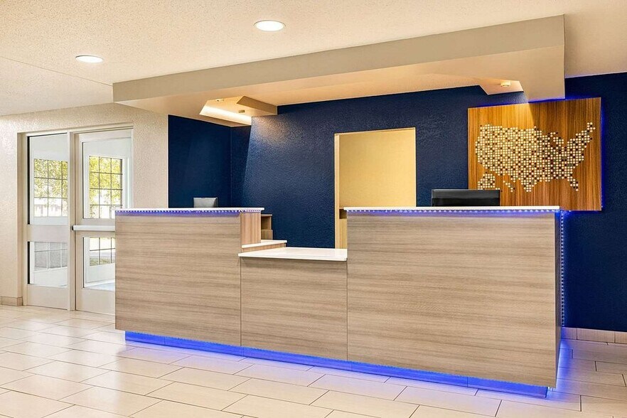 More Photos Of 424 20th St S, New Ulm Hotel For Sale