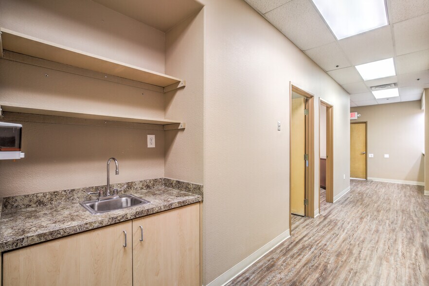 More Photos Of 4425 S Pecos Rd, Las Vegas Medical For Sale