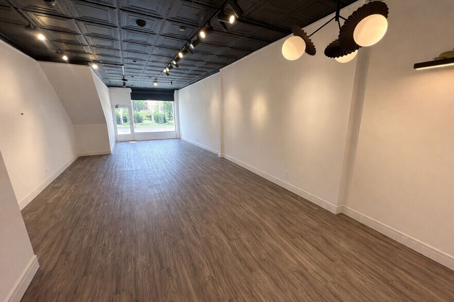 More Photos Of 8-10 Irving Pl, Woodmere Storefront Retail Office For Lease